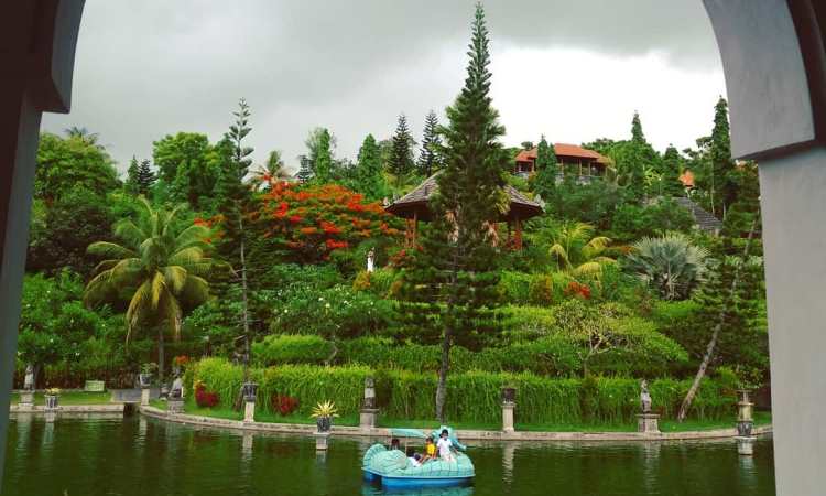 Taman Ujung Sukasada Istana Air Terindah Di Karangasem Bali De Bali