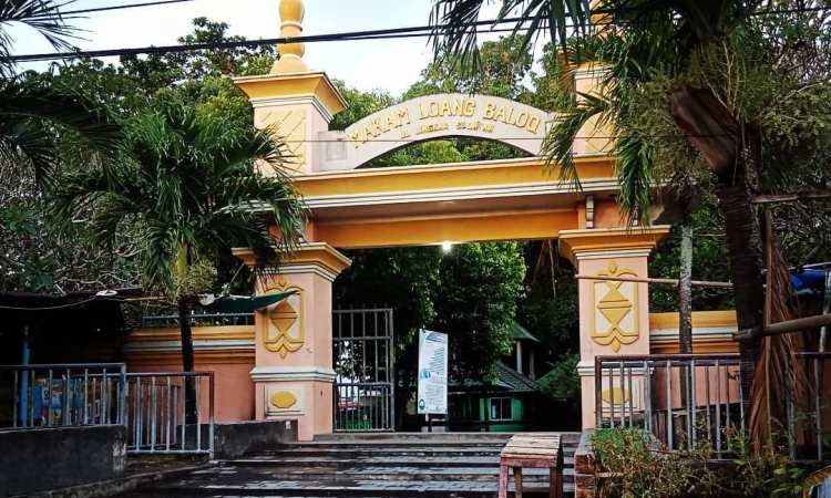 Taman Makam Loang Baloq Destinasi Wisata Religi Di Mataram De Bali