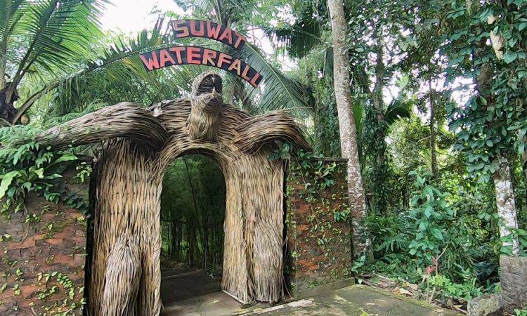 Suwat Waterfall Surga Alam Tersembunyi Nan Eksotis Di Gianyar De Bali