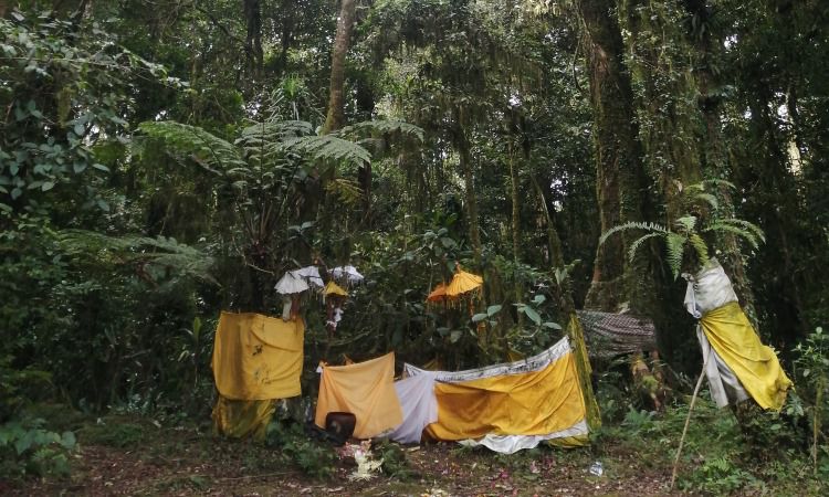 Gunung Adeng Gunung Cantik Dengan Karakteristik Yang Berbeda Di