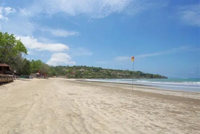 Pantai Muaya Pesona Pantai Pasir Putih Nan Eksotis Di Badung Bali De