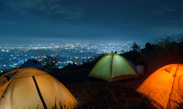 Bukit Alesano Spot Camping Keren Dengan View City Light Kota Bogor