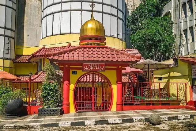 Masjid Al Imtizaj Masjid Dengan Arsitektur Khas Tionghoa Dengan