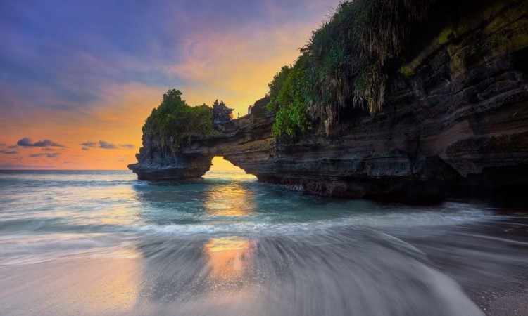 Pantai Batu Bolong Bali Daya Tarik Lokasi And Harga Tiket De Bali