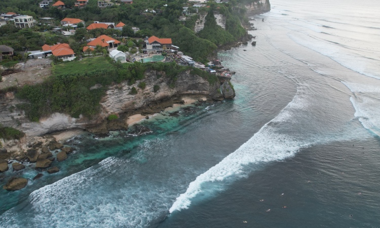 Pantai Suluban Bali Daya Tarik Lokasi And Harga Tiket De Bali