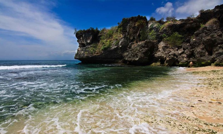 Pantai Balangan Bali Daya Tarik Lokasi And Harga Tiket De Bali