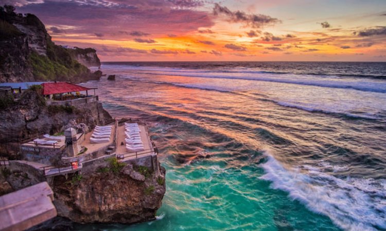 Pantai Suluban Bali Daya Tarik Lokasi And Harga Tiket De Bali