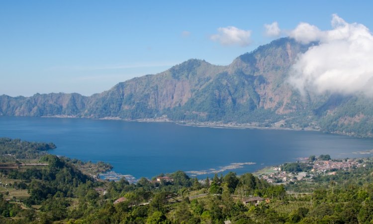 Indahnya Danau Batur, Danau Cantik Memesona Di Bangli Bali - De Bali