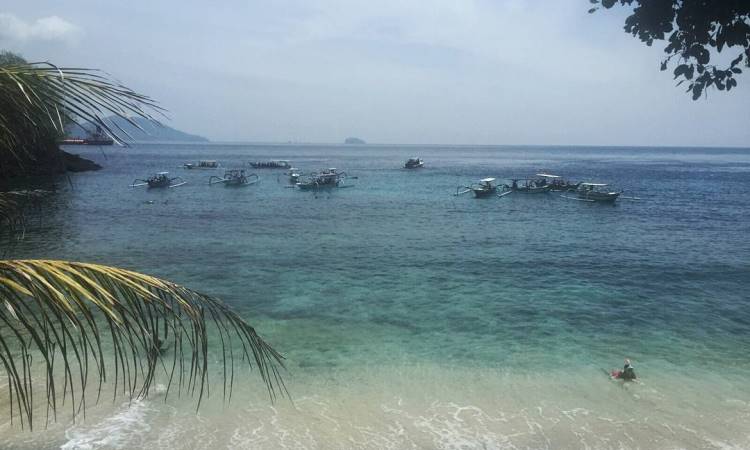 Blue Lagoon Beach, Pantai Eksotis Tersembunyi Di Karangasem Bali - De Bali