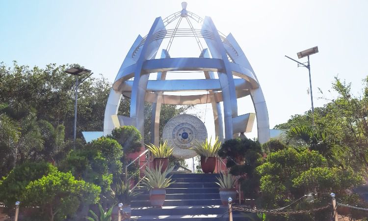 Taman Nostalgia Taman Wisata Dengan Panorama Alam Memukau Di Kupang