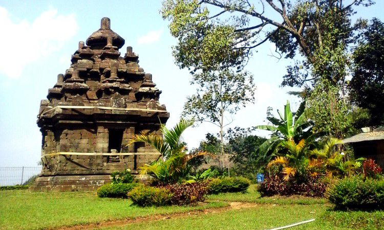 Candi Selogriyo Candi Peninggalan Kerajaan Mataram Kuno Di Magelang