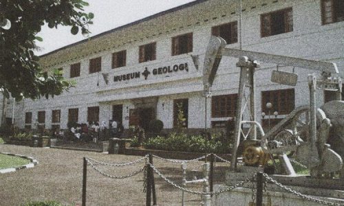 Mengintip Koleksi Bersejarah Di Museum Geologi Bandung De Java