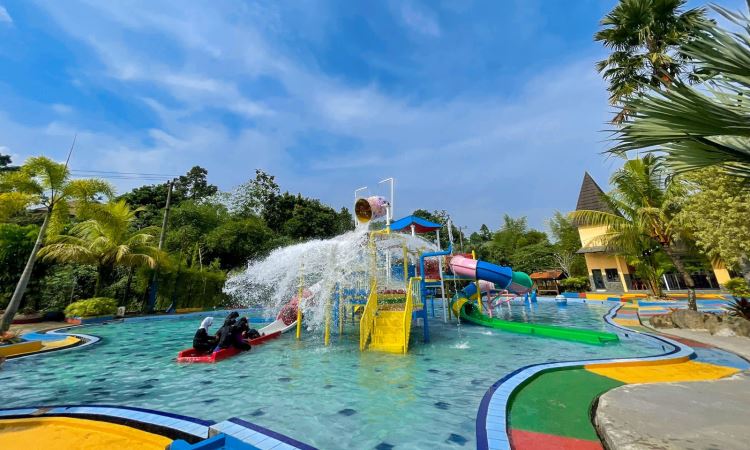 10 Tempat Wisata di Cibinong Bogor yang Hits & Paling Favorit - De Java